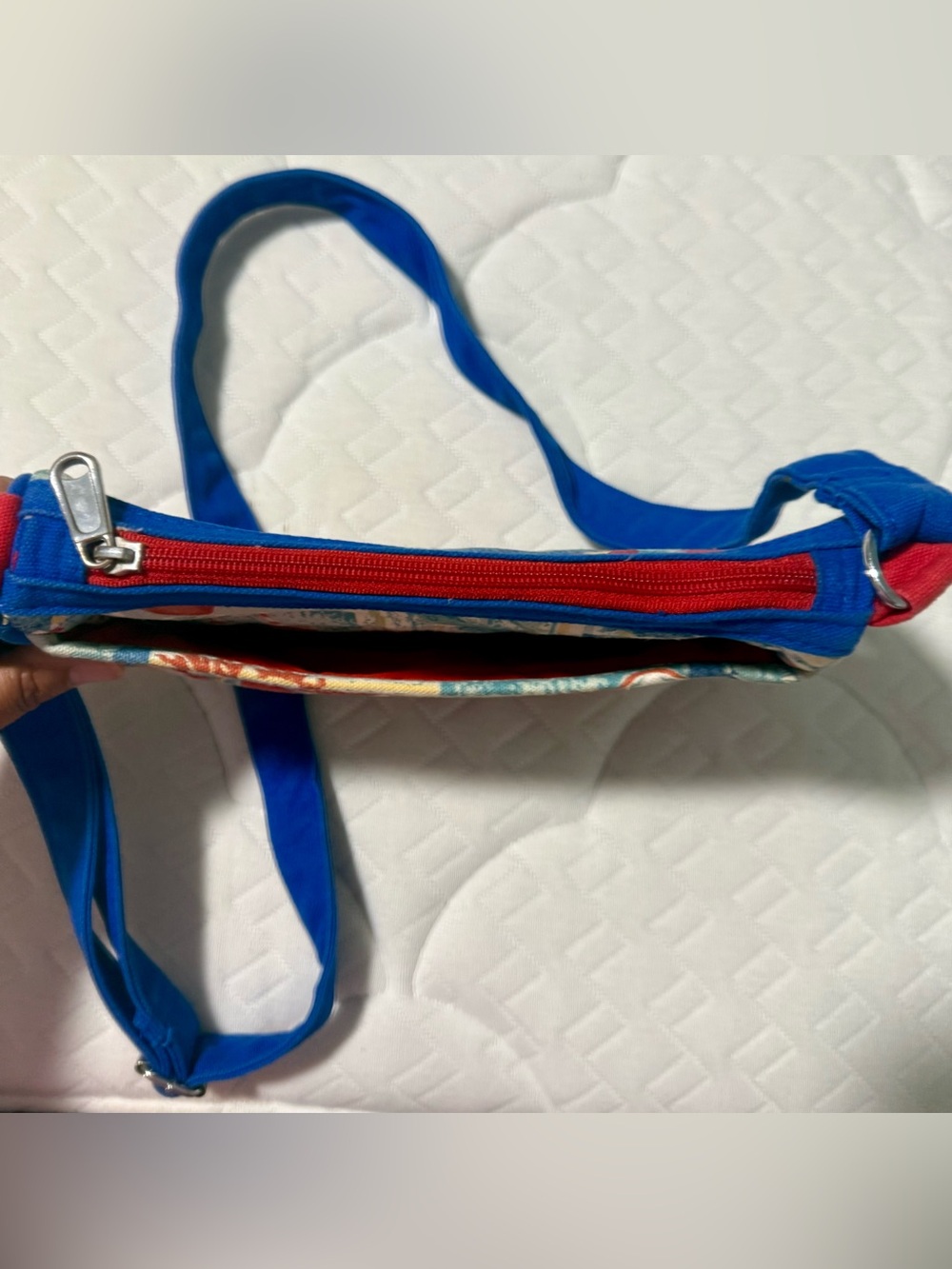 Nautical Red & Blue Crossbody Bag, EUC
No call outs. - Picture 4 of 7